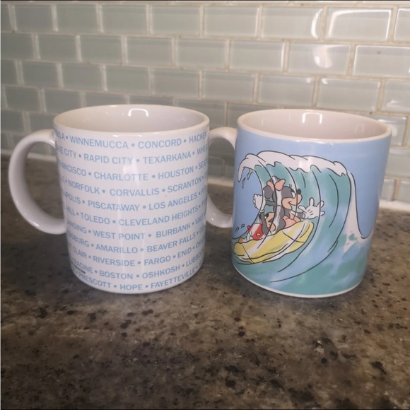 Walt Disney Lot of 2 Mickey & Minnie Mugs 1986 Made In Japan And Korea 350ml. - Picture 2 of 7